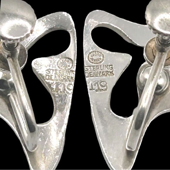 Georg Jensen Sterling Silver "Amoeba" Earrings No. 119 by Henning Koppel - Picture 3 of 5